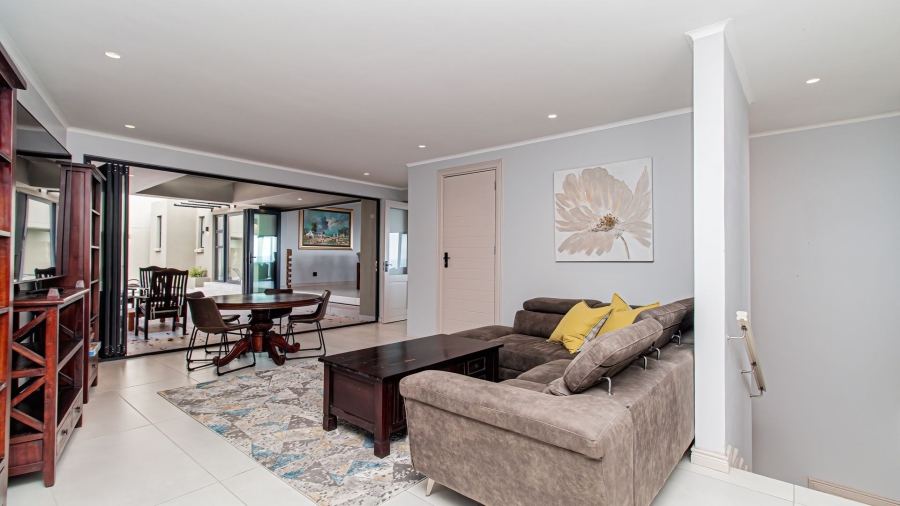 5 Bedroom Property for Sale in Pezula Private Estate Western Cape